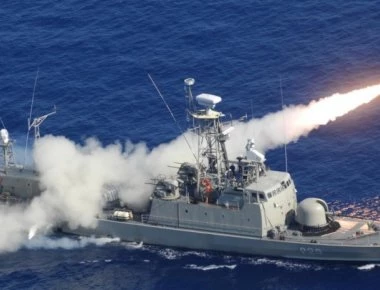 Oταν το ΠΝ «κεντάει»: Τα FLIR βίντεο της αναχαίτισης του ΜΜ-38 Exocet από το Sea Sparrow!